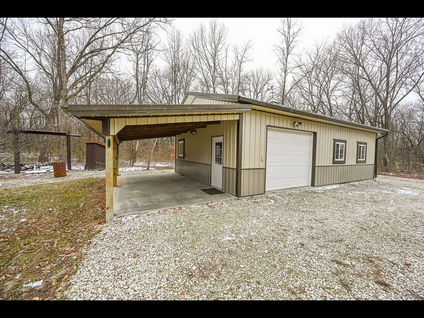105± Acres with Cabin and Prime Hunting | Adams County, Illinois